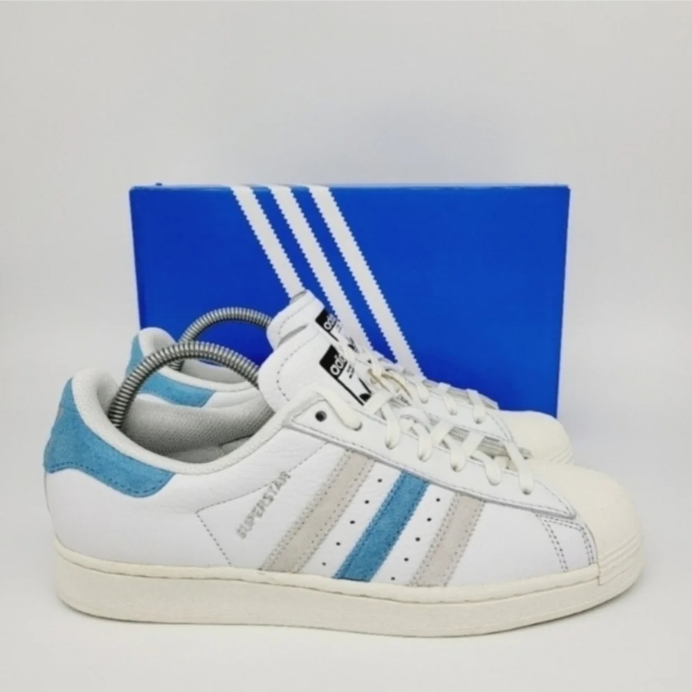 New Adidas Originals Superstar Men's Sneakers Size 9 - Picture 4 of 9